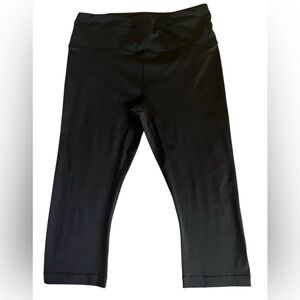 ATHLETA women’s Black Cropped Leggings Sz M